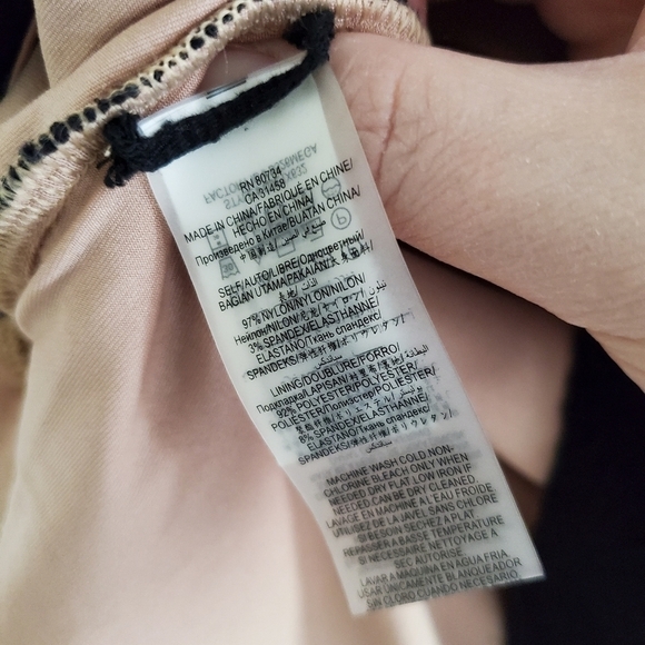 NWT BCBGmaxazria Alanis lace off the shoulder shirt Size Medium - Picture 7 of 7